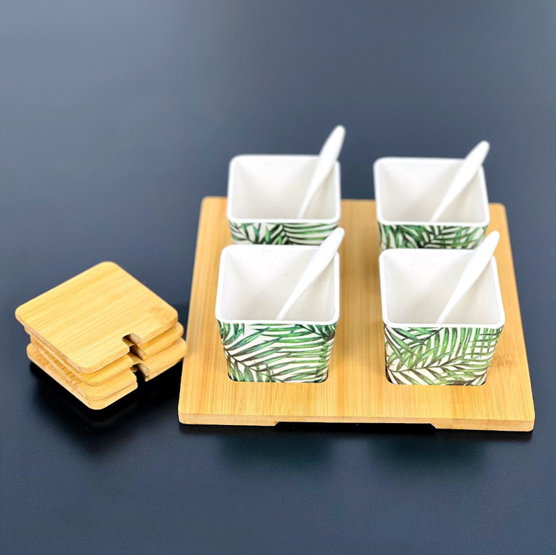 طقم برطمانات ملامين 4 قطع بحامل خشبي ومعالق لسهولة الاستخدام للتوابل والشاي والسكر