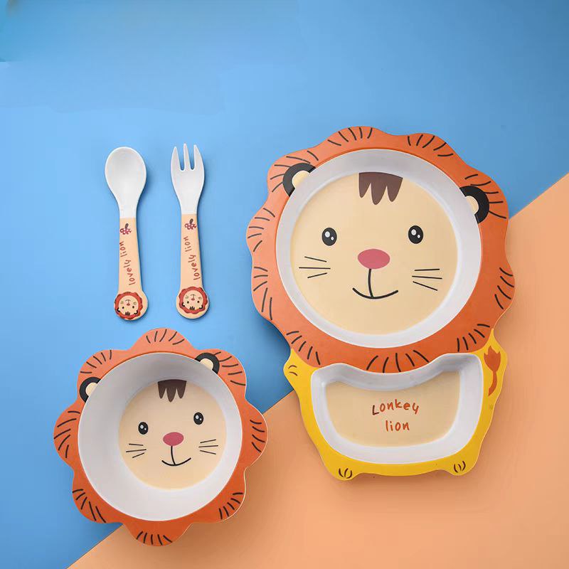 طقم طعام للاطفال 5 قطع شكل اسد