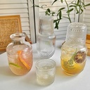 طقم تقديم  زجاجة وكوباية للمشروبات والمياه من الزجاج المنقوش 500 مللي