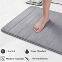 دواسة حمام وبانيو مايكروفيبر ناعم مضاده للانزلاق بالوان مختلفة