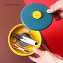 علبة لمستلزمات الخياطة منظمة تجمع الأبر والخيوط في مكان واحد