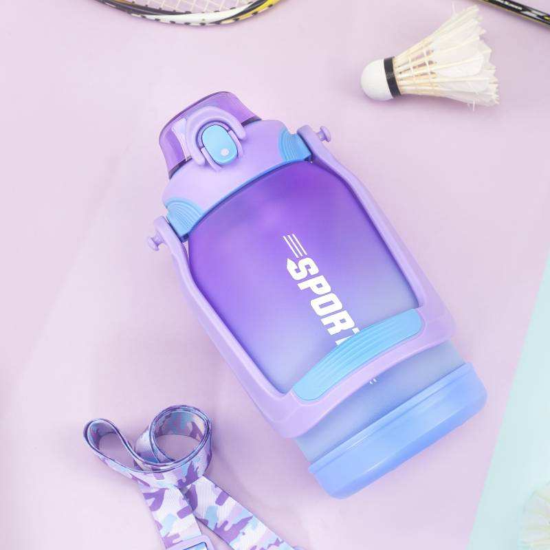 زجاج مياة 1500 ملي بشاليموه مناسبة للجيم والجامعات بيد لسهولة الحمل