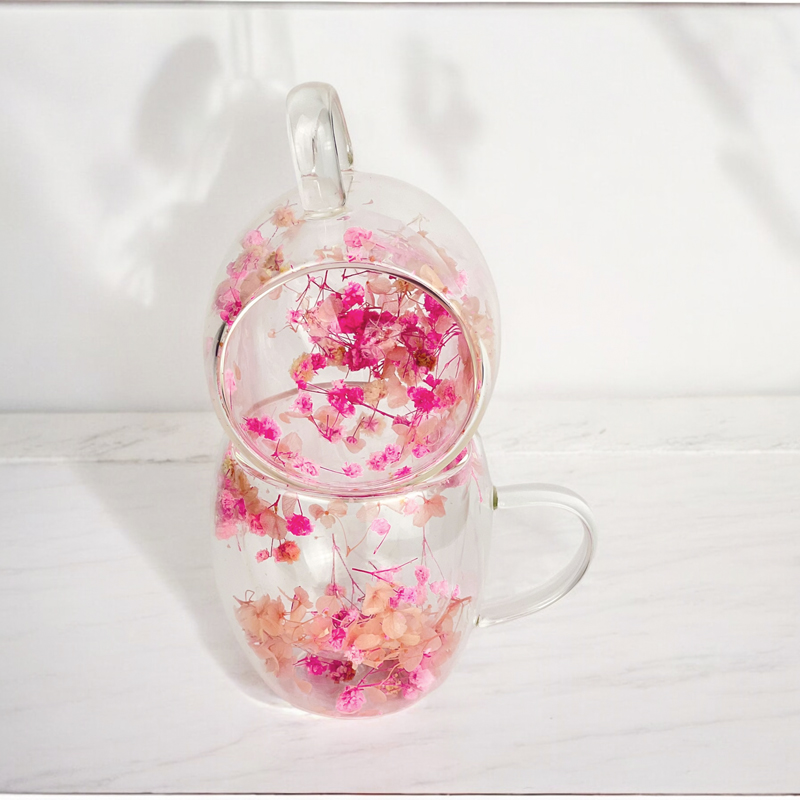 مج زجاج  شفاف 200 ملي دبل مزين بورد بينك لشرب وتقديم العصائر والشاي