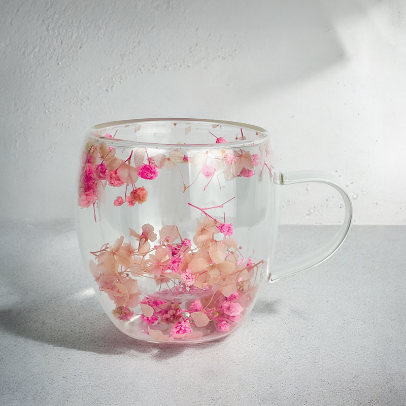 مج زجاج  شفاف 200 ملي دبل مزين بورد بينك لشرب وتقديم العصائر والشاي