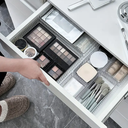 3060 منظم مكياج