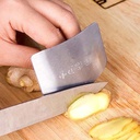 حامى الاصابع اثناء تقطيع الطعام استانليس ستيل