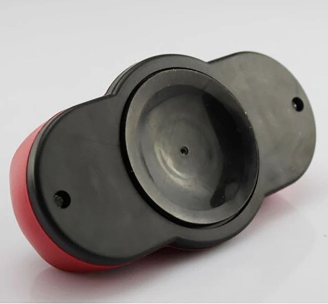 مسن سكاكين مطبخ يدوي بفتحتين مع مثبت قوي بالشفط للثبات أثناء الإستخدام