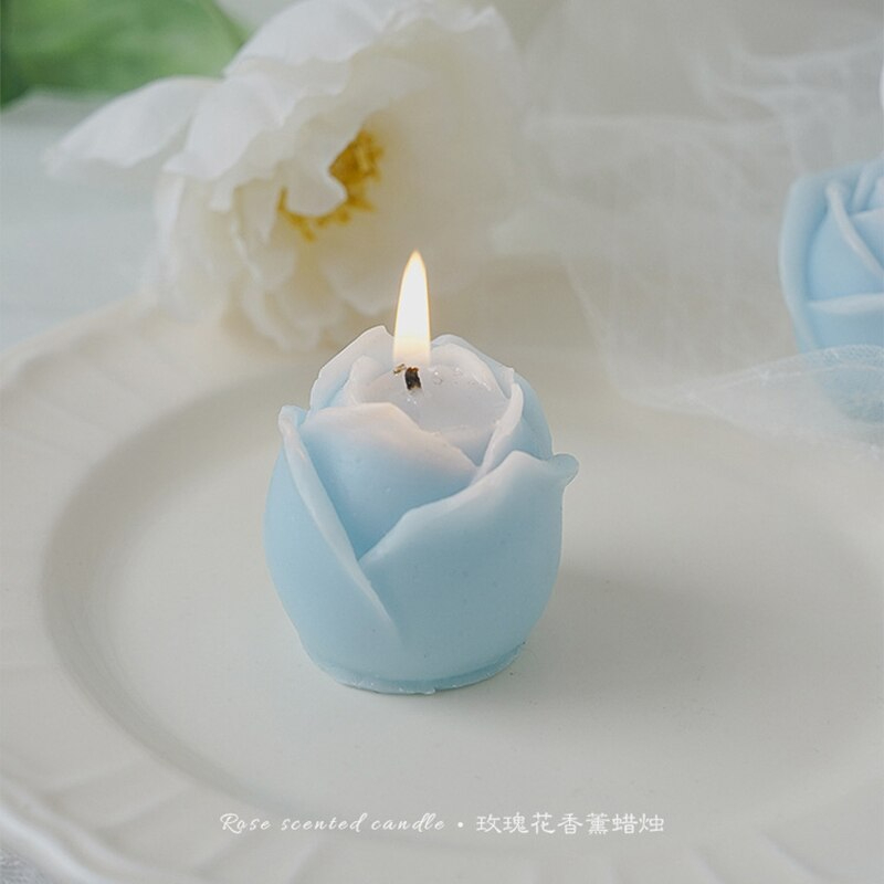 شمعة وردة معطرة للزينة وإضافة أجواء رومانسية