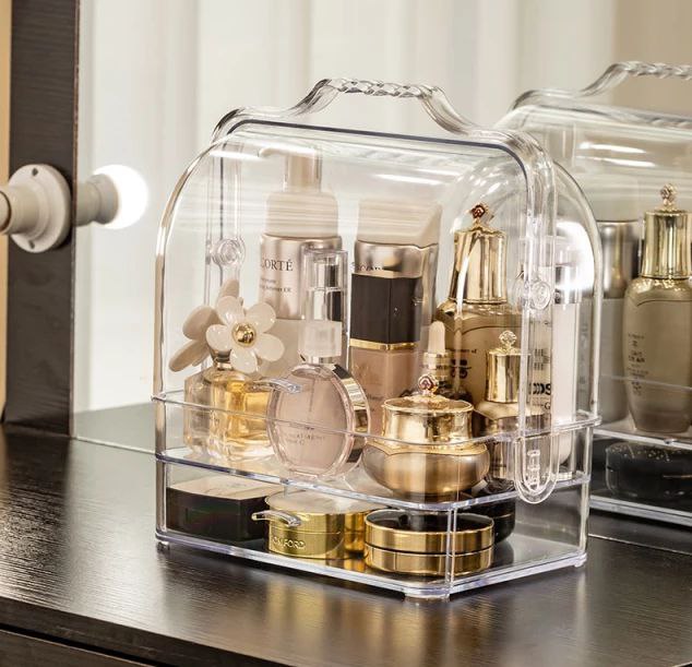 منظم مكياج اكليرك شفاف