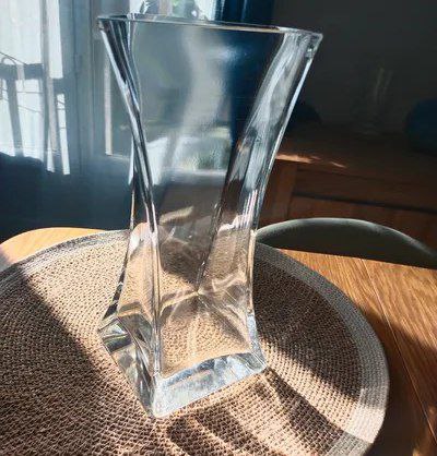 فازة ورد شيك طويلة لتجديد ديكور البيت مقاس30 * 11