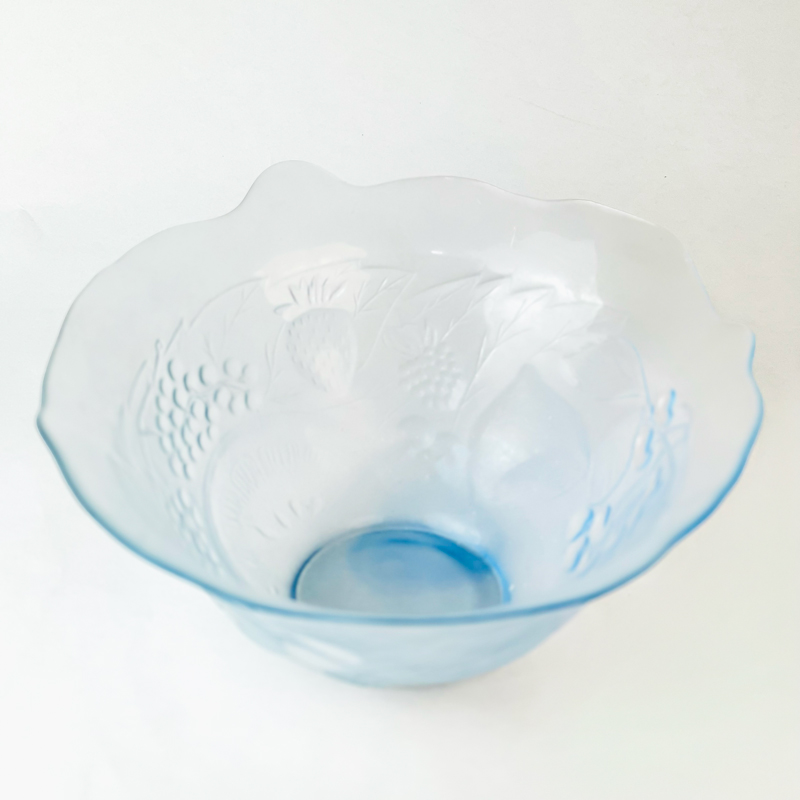 بولة زجاج لتقديم وتناول السلطات والفواكه