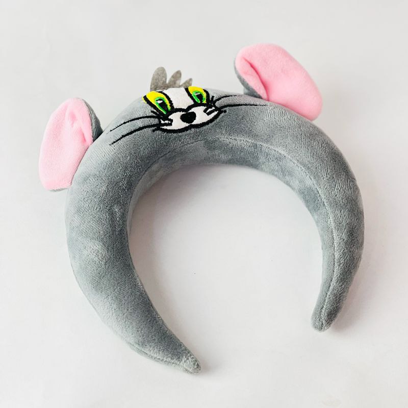 توكة طوق مبطنة بالفايبر بتصميم توم مناسبة للأطفال