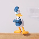 إكسسوار بتصميم بطوط لتزين تابلوه السيارة