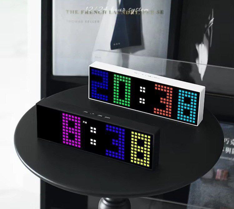 ساعة ديجيتال بمنبه وشاشة ليد لعرض الوقت والتاريخ ودرجة الحرارة