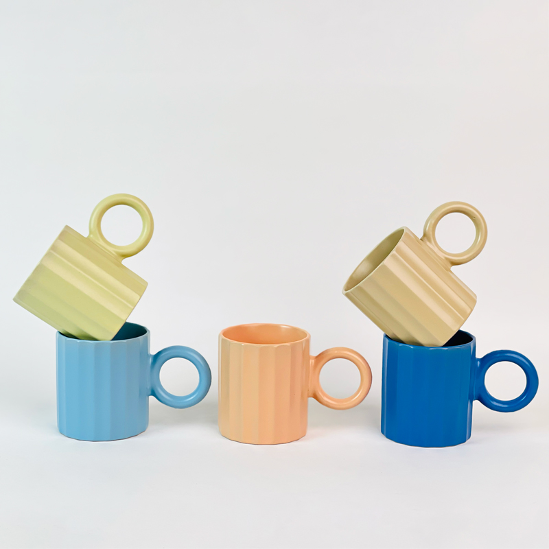 مج بورسلين بتصميم مضلع ويد دائرية لتناول النسكافيه 300 ملي