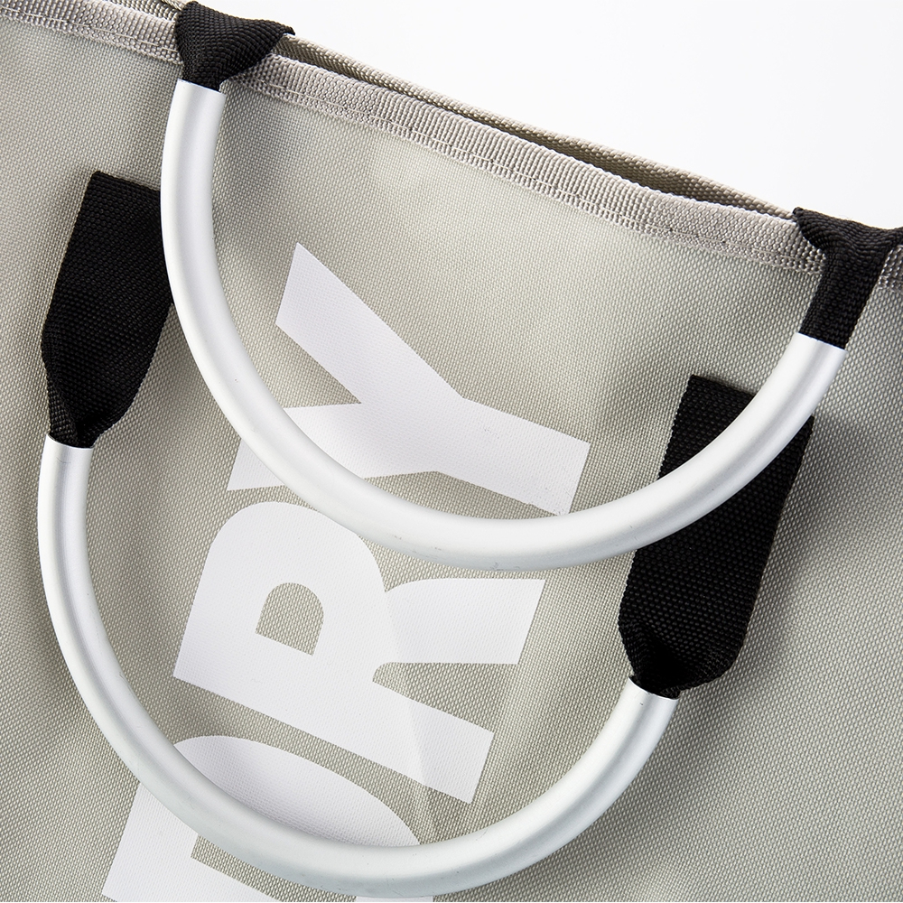 سلة غسيل ملابس كبيرة بيد لسهولة الحمل