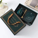 مج بورسلين شيك مع سخان كهربائي ومعلقة للأستمتاع بالقهوة والمشروبات الدافئة في أي مكان