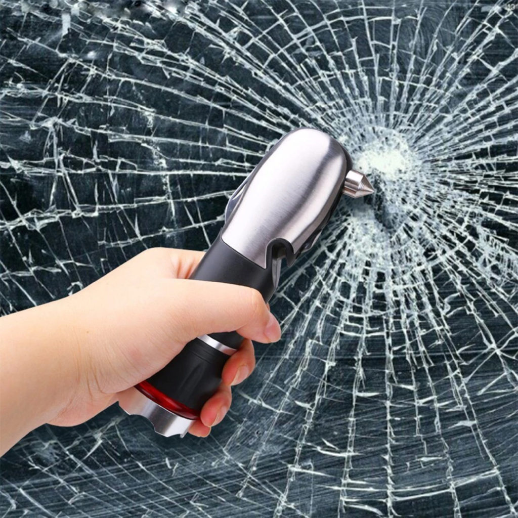 مصباح ليد وسكين ومفك وكاسر للزجاج مثالي لحالات الطوارئ والتخييم ورحلات الصيد