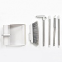 مكنسة بالجاروف