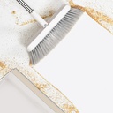 مكنسة بالجاروف