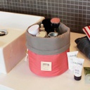 منظم شنطة بجيوب داخلية للمكياج وأدوات العناية بالشعر والبشرة برباط للغلق المحكم وتر بروف