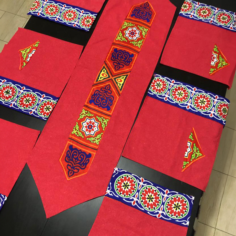 مفرش سفرة رانر رمضاني 7 قطع  بالوان مختلفة