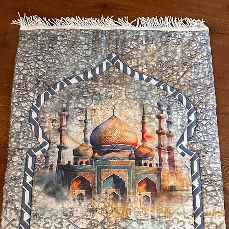 سجادة صلاة مبطنة بالإسفنج لراحة الرأس والمفاصل بديزاين إسلامي مميز