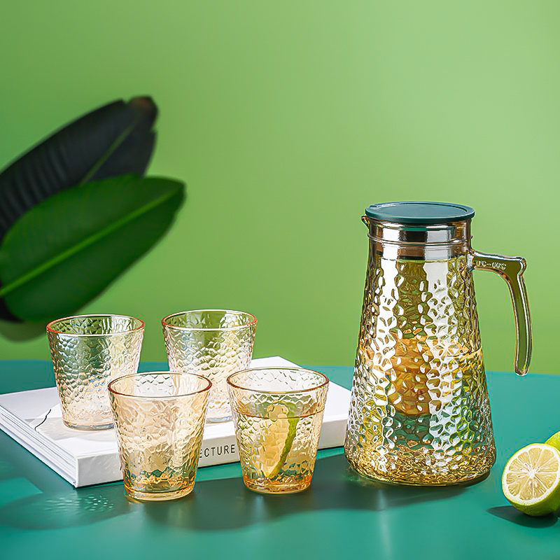 طقم تقديم العصائر والمشروبات الرمضانية شفشق بغطاء محكم الغلق ويد مع 4 اكواب من الزجاج