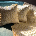 طقم رمضاني 3 قطع رانر مع 2 كوشن بتصميم إسلامي مميز لتجديد الديكور وإضفاء أجواء رمضانية مبهجة