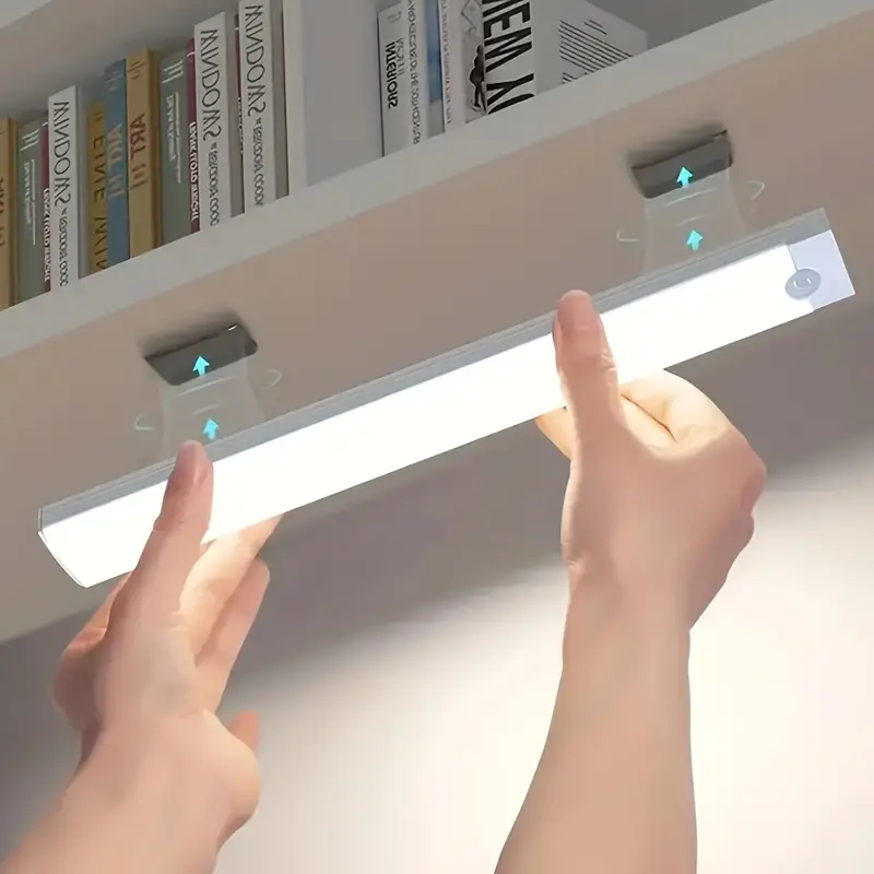 كشاف ليد سينسور 28 لمبة لإضاءة دواليب المطبخ والدريسنج قابل للشحن بلزق دبل فيس