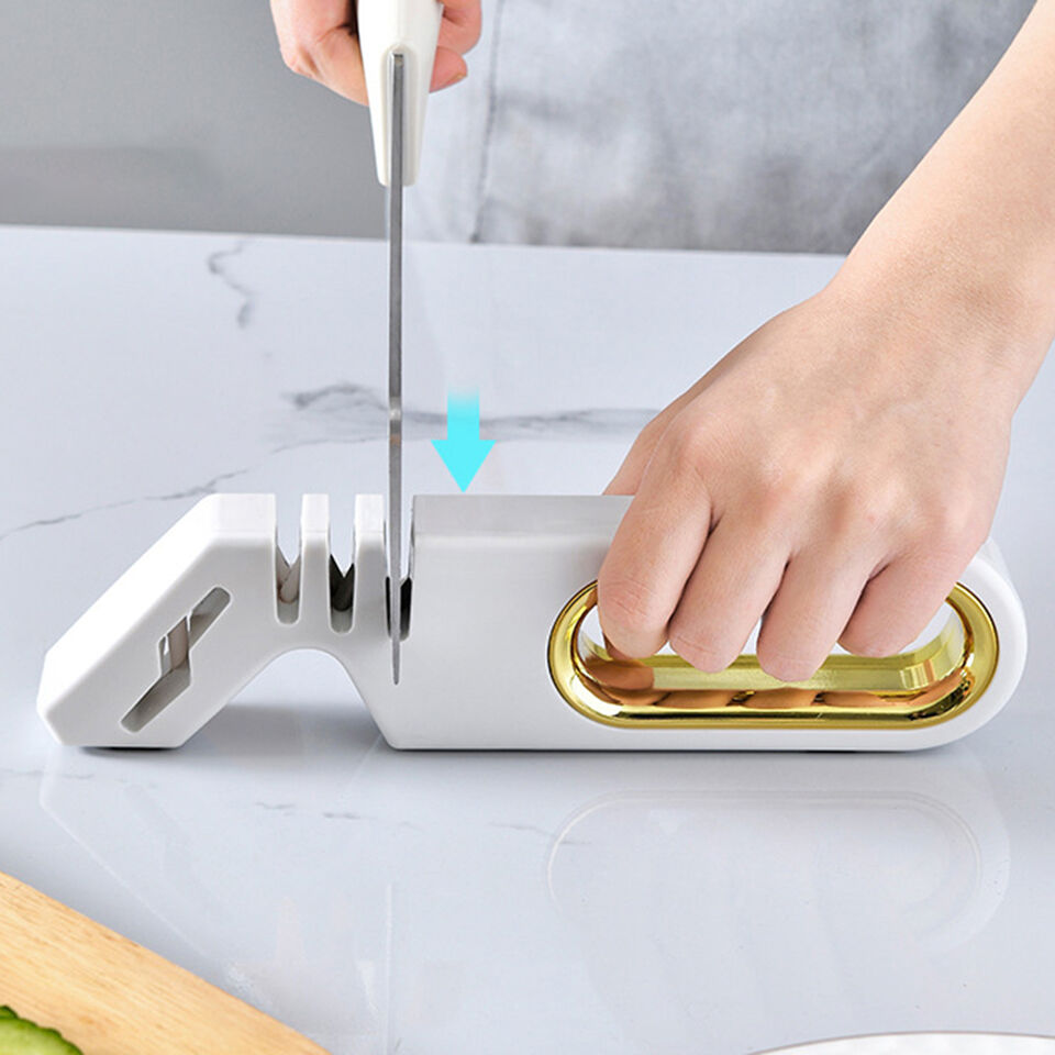 مسن يدوي 4 في 1 للسكاكين والمقصات ب 3 درجات مختلفة ومقبض يد لسهولة الأستخدام