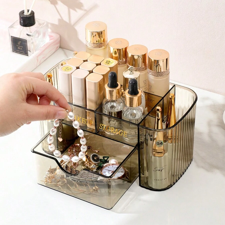 منظم اكليريك مقسم الي 5 خانات ودرج لحمل الاكسسوارات والميكاب