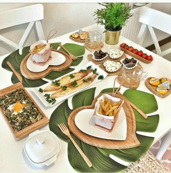 كوستر أطباق سفرة شيك علي شكل ورق شجر 4 قطع سهل التنظيف