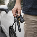 ميدالية جلد مضفر برأس دبدوب لمفاتيح السيارات والشنط مع جزء مخصص لكتابة رقم الموبايل