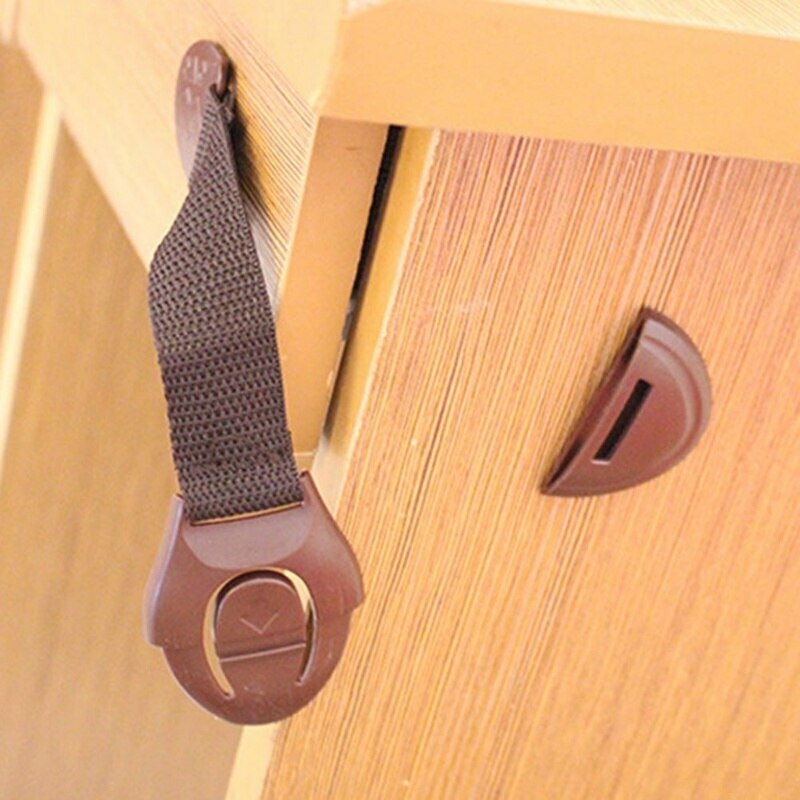 قفل أمان لغلق الثلاجة والخزائن والابواب والدواليب والأدراج ذاتي اللصق متعدد الأستخدام