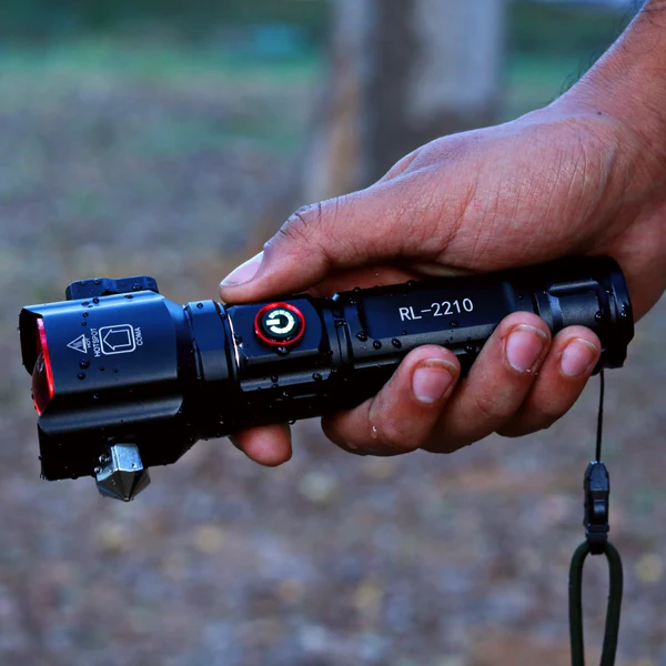 كشاف طوارئ ب 5 اوضاع اضاءة مختلفة يعمل باور بانك مع شاكوش كسر الزجاج وقطاعة احبال