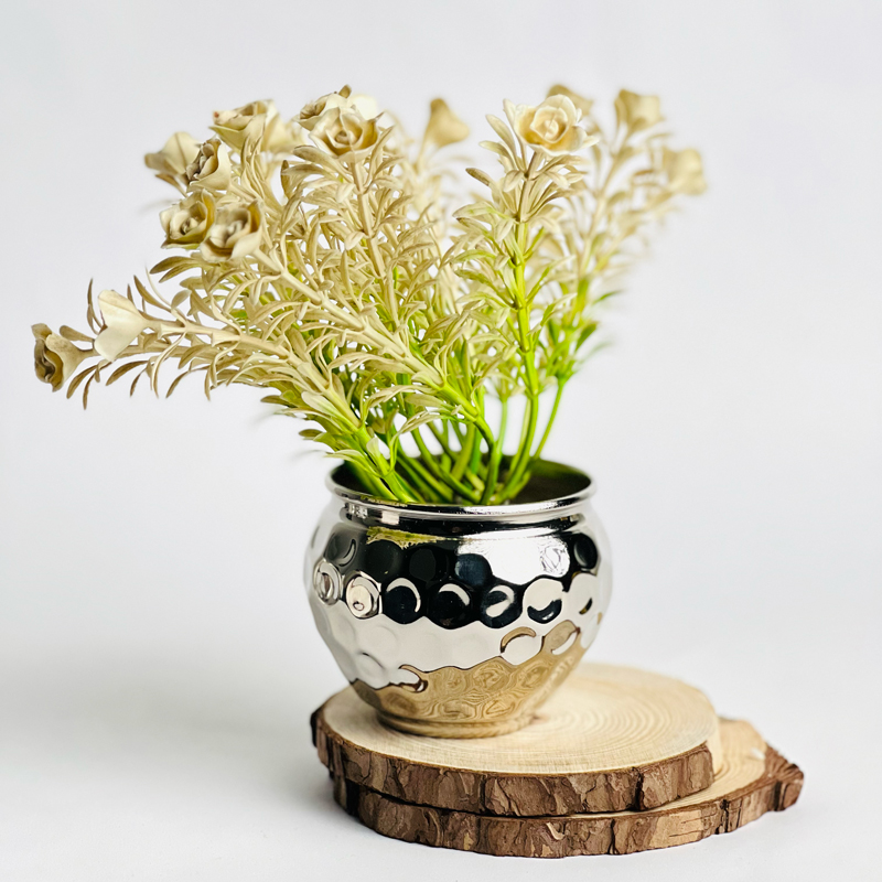 اصيص زرع وحامل شموع نحاس تصميم خليه نحل - باللون الفضي