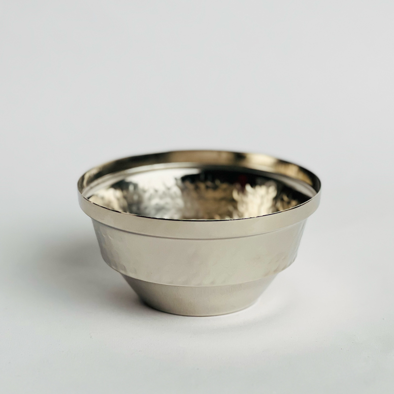 وعاء نحاسي بتصميم مزخرف متعدد الاستخدامات _ باللون الفضي