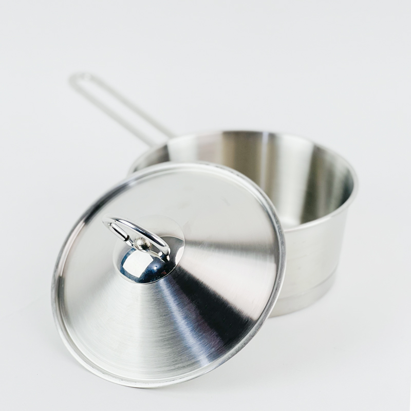 كسرولة استانليس ستيل بغطاء ويد لسهولة الحمل مقاس 20سم 2.50 لتر