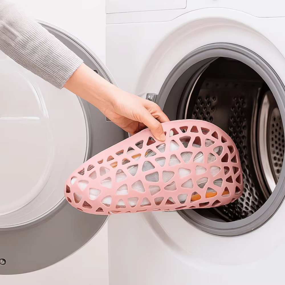 كفر سيليكون لغسل الأحذية والملابس الحساسة وحمايتها من التلف أثناء الغسيل