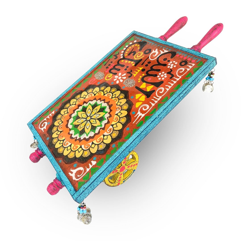 صينية عربة هاند ميد خشب مع ايبوكسي لتقديم المشروبات للضيوف بطريقه مختلفة