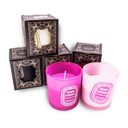 شمع معطر في كوب زجاجي بألوان مختلفة وروائح نفاذة