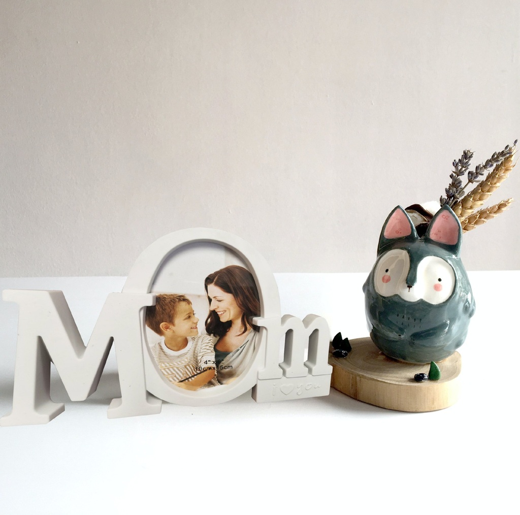 برواز صور لاف مام شيك باللون الابيض