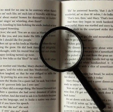 عدسة مكبرة من الزجاج النقي بإطار ويد بلاستيك