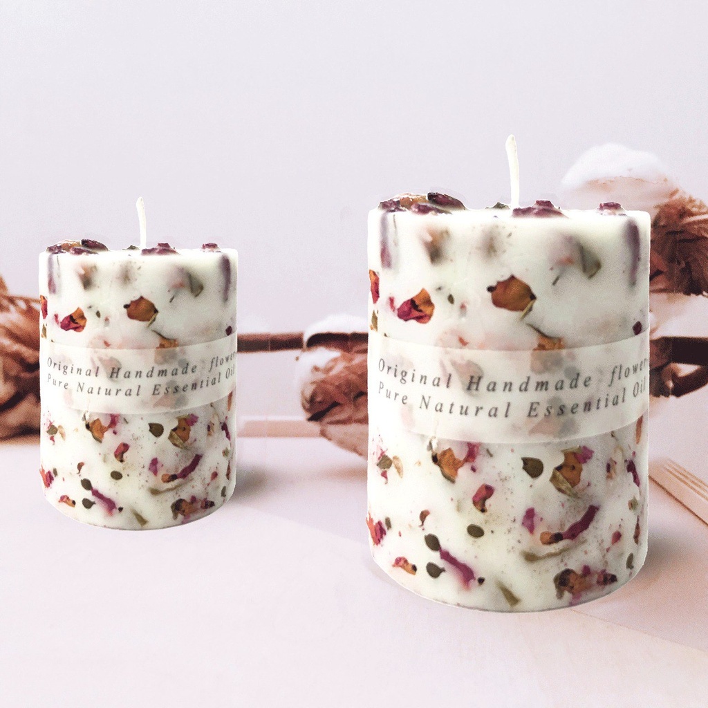 شمعة معطرة بورد طبيعي مجفف بارز لتعطير الاجواء