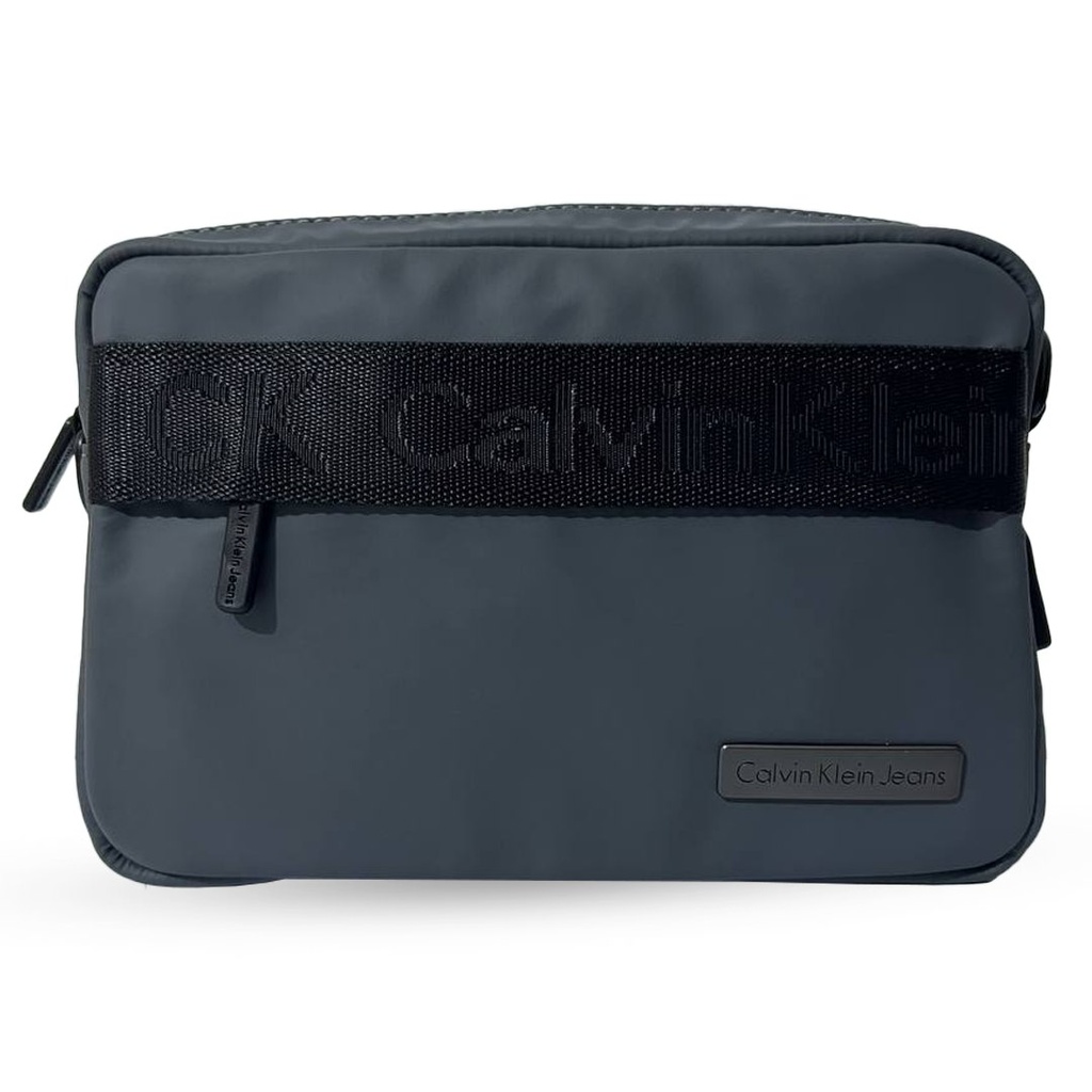 Leather Cross Bag With 3 Pockets With USB Outlet Suitable For ‎Everyday Use ‎