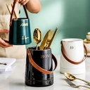 حامل ومصفاة سيراميك للمعالق والشوك والسكاكين بقاعدة منفصلة ويد جلد