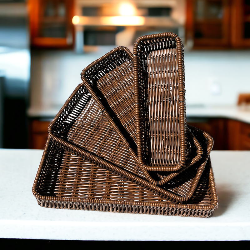 طقم باسكت 4 قطع بمقاسات مختلفة لحمل وتنظيم ادوات العناية بالشعر والبشرة والميكب وقطع الديكور من الرتان