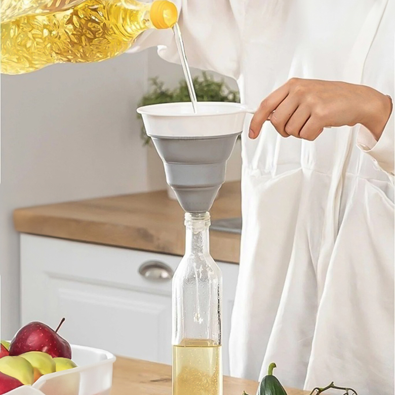 قمع للزيوت والسوائل سيليكون قابل للطي بيد