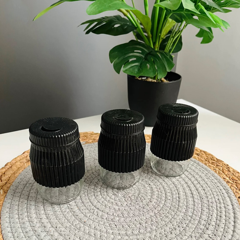 طقم توابل 3 قطع ب 3 انظمة رش مختلفة من الزجاج والبلاستيك عملي وسهل الأستخدام